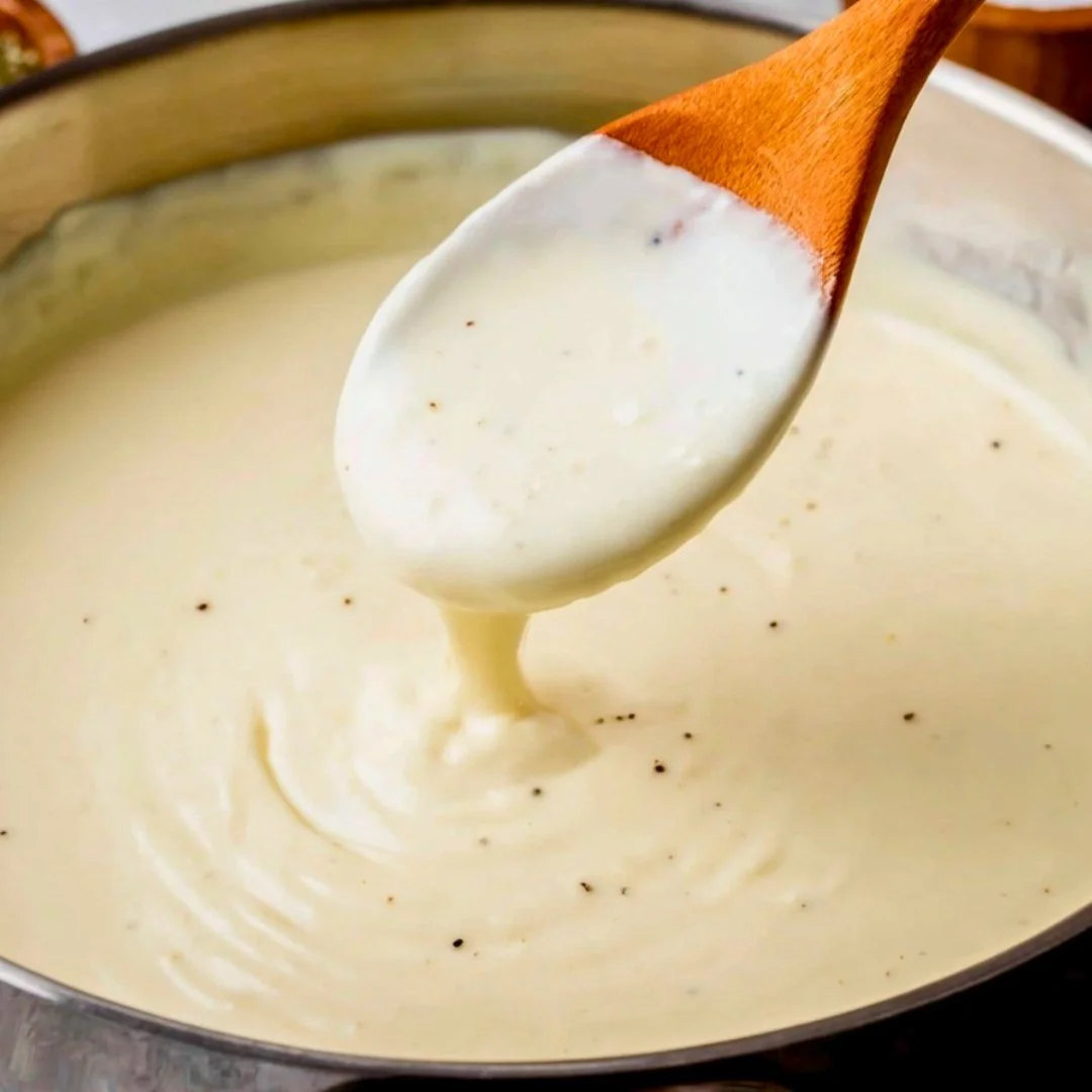 Creamy Homemade Alfredo Sauce made with 6 ingredients in 10 minutes