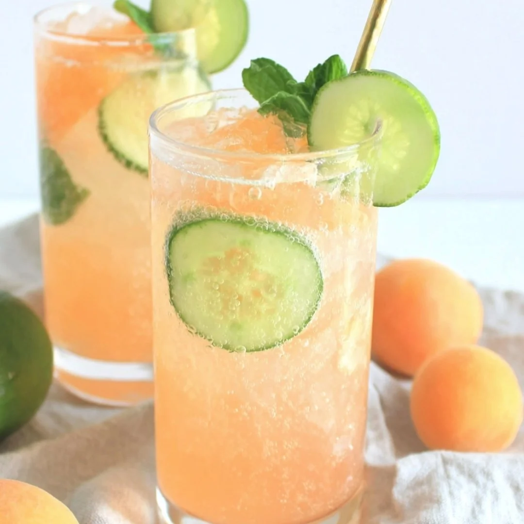Refreshing cucumber melon splash fragrance for a cool sensory experience